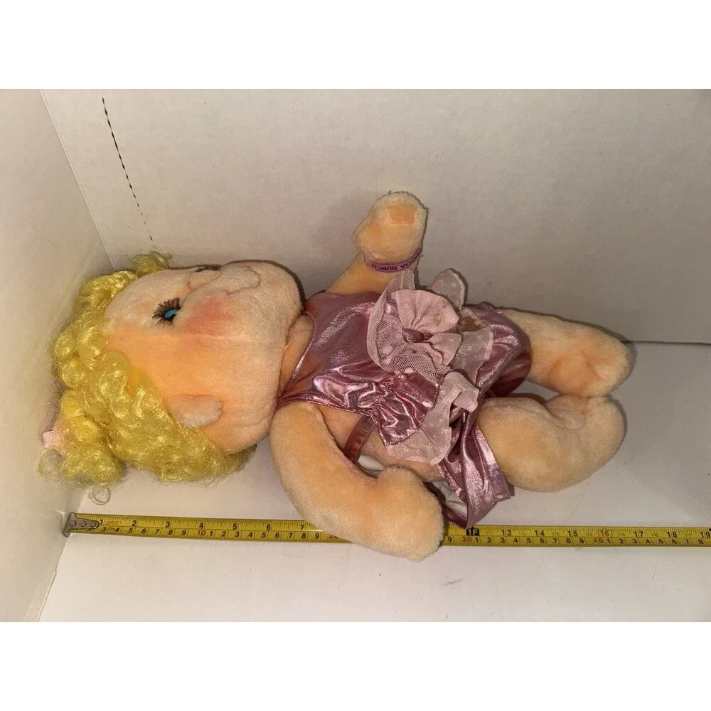 VTG 1985 Kenner Hugga Bunch Precious Hugs Hallmark 18” Blonde Plush Doll Pink